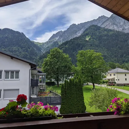 Montahaus Retro 판단츠