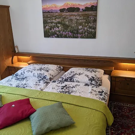 Montahaus Retro