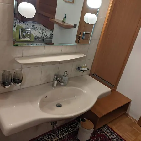 Montahaus Retro Guest house