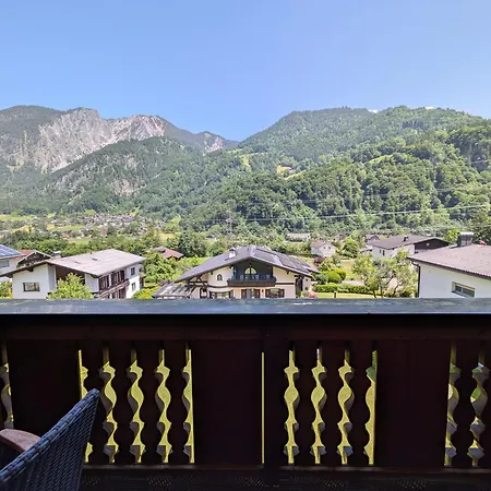 Montahaus Retro 게스트하우스 판단츠